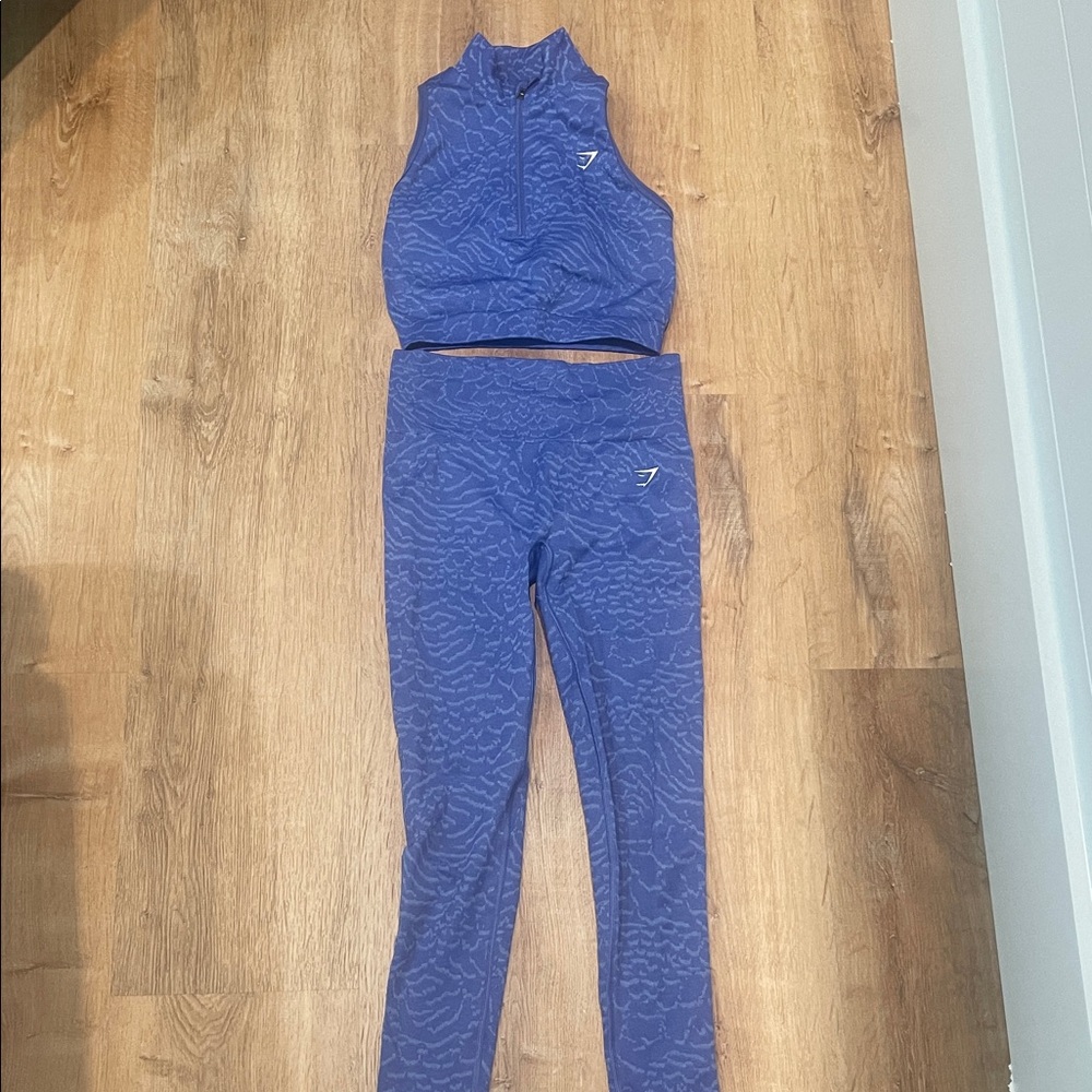 Gymshark Blue Patterned Set - Picture 2 of 5